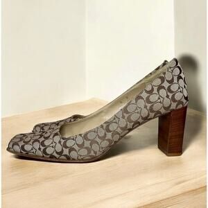 Y2K Coach J056 Malorie Signature Jacquard Pump – Size 8B